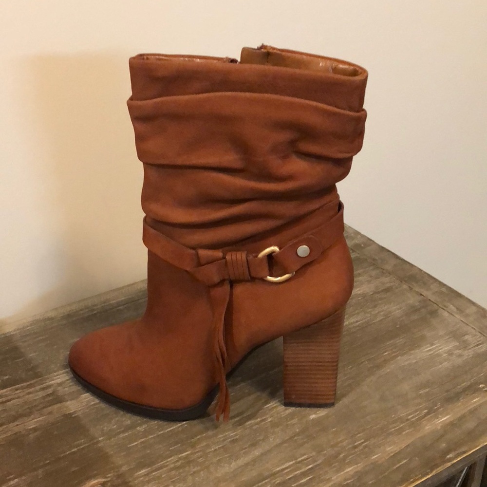 Guess size 10 Tamsin boots in natural nubuck